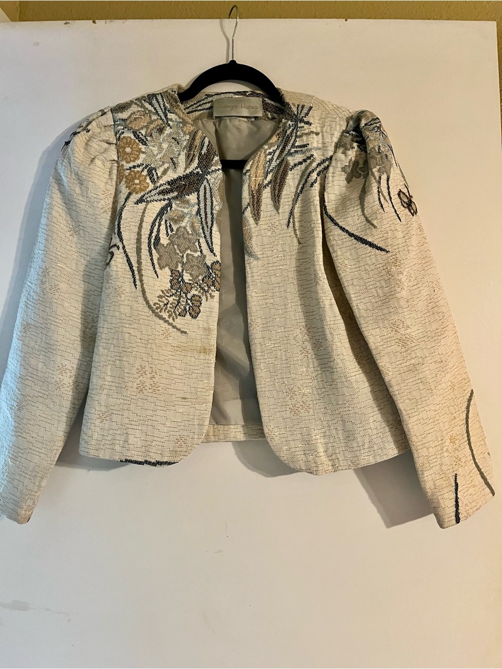 Vintage Embroidered Cream Floral Cropped Blazer